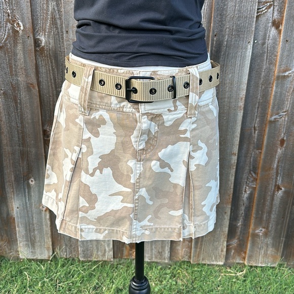 Arizona-Belted Utility Skirt EUC - Picture 3 of 10